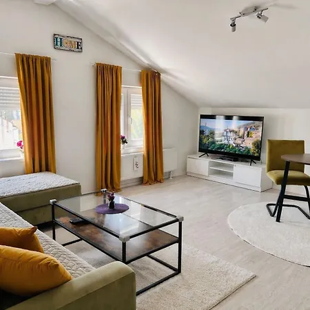 Urban Gold アパート